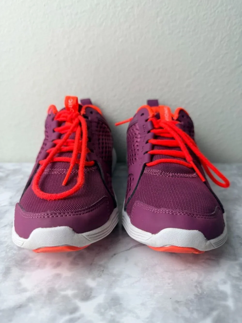 Vionic Womens Ingrid Purple Athletic Sneakers Size 5 With Orange Accents